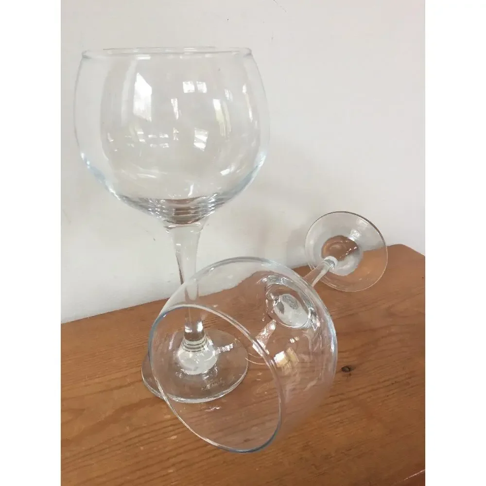 Pair 2 Vintage Bill Healy Signed Stemmed Red Wine Bucket Drinking Glasses Clear